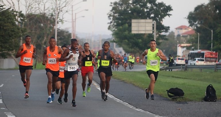 Carrera homenaje al Subteniente Rolando Martnez 