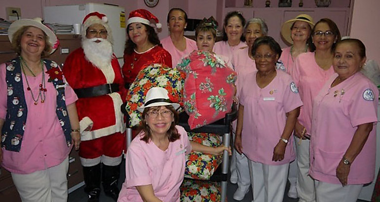 Damas Rosadas realizan visitas con motivo de las festividades de fin de ao 