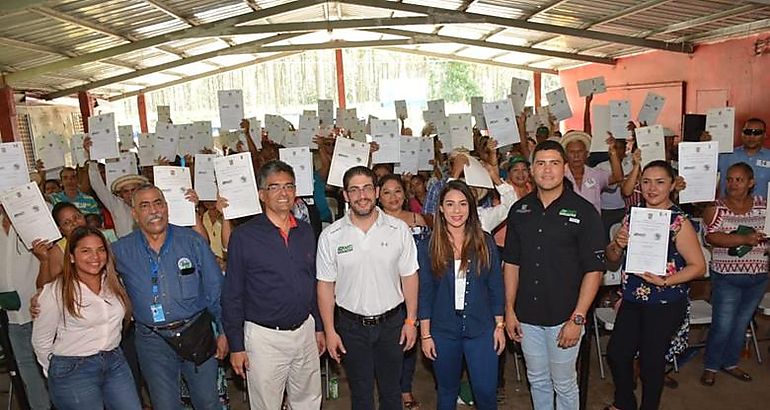 Anati legaliza tierras a 147 habitantes del corregimiento de Salamanca