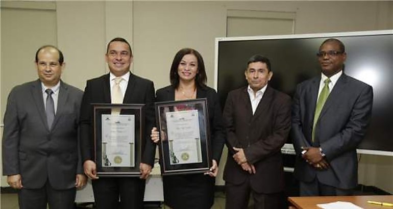 Estudiantes sobresalientes de Tcnicos Superiores en Administracin Judicial reciben reconocimiento