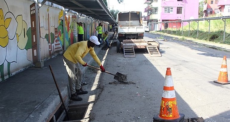 Mop realiza limpieza de tragantes y desmonte en Calidonia y El Chorrillo 