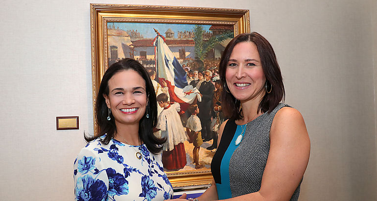 Isabel de Saint Malo de Alvarado y Fabiola Zavarce