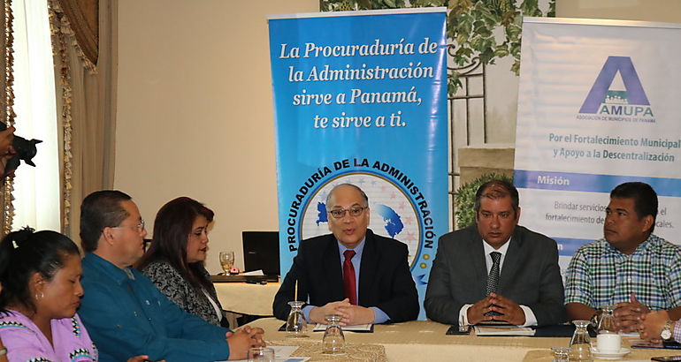 Firma de convenio entre la PA y AMUPA