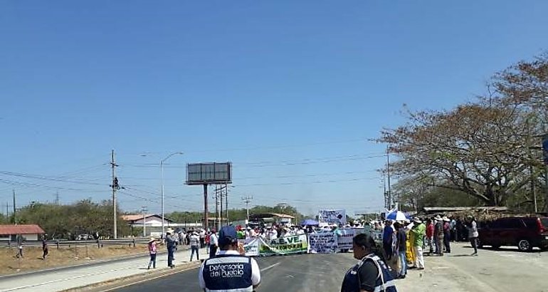 Manifestacin de productores en Divisa 