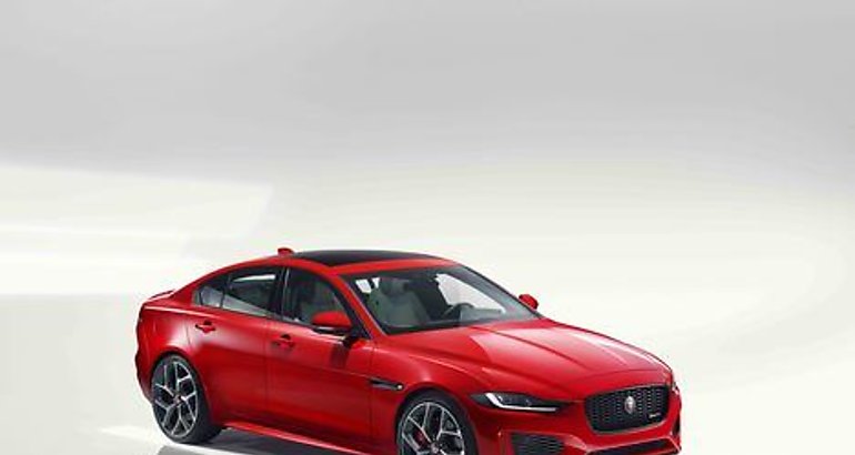  Jaguar XE