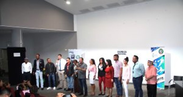 Grupo teatral Semilla de Luz represento EL mejor Funcionario