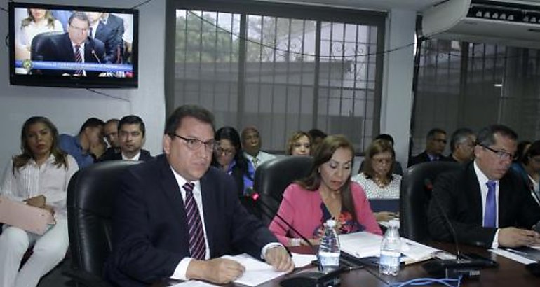 Comisin de Presupuesto aprueba traslados millonarios al Meduca