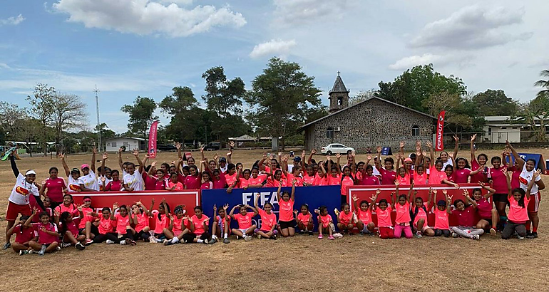 xito del festival de ftbol femenino