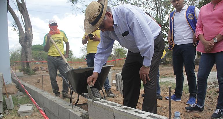 Avanza construccin de Clnica de  Optometria en la extensin de UDELAS Cocl 