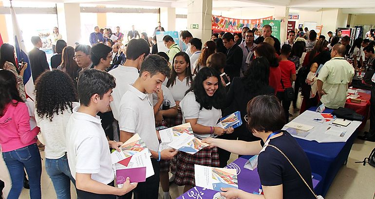 La UTP desarrolla Exposicin sobre Educacin en Shangai