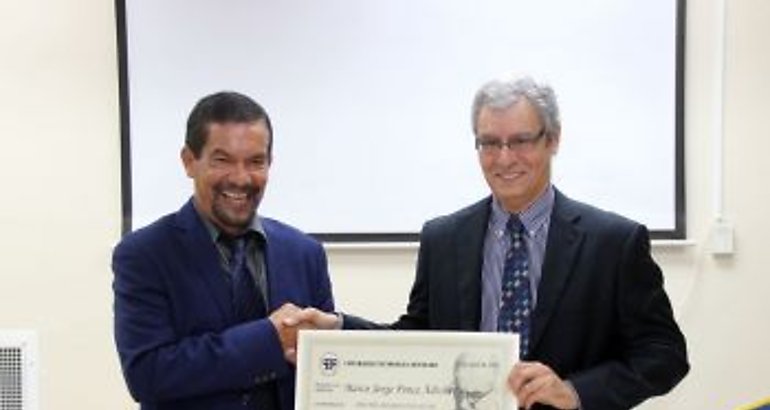 Marco Ponce Adroher ganador del Concurso Centroamericano de Literatura Rogelio Sinn 20182019