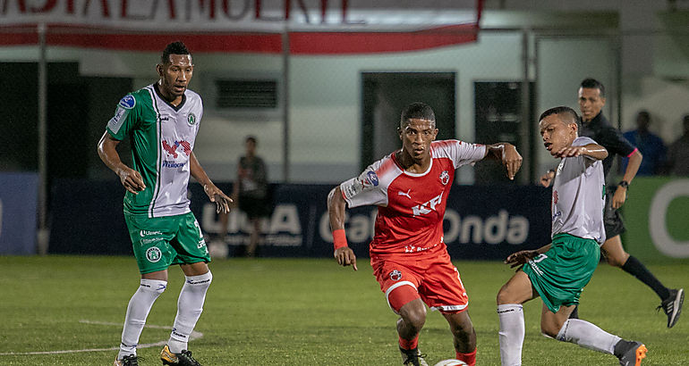  Los monjes empataron a dos frente a los pericos en el Muquita Snchez 