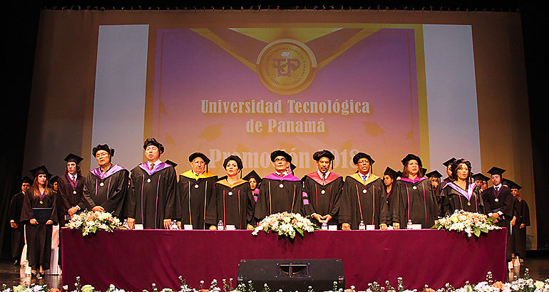 UTP entrega nuevos graduados de la Facultad de Ingeniera Civil 