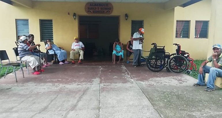 Adultos Mayores del Hogar San Vicente de Pal