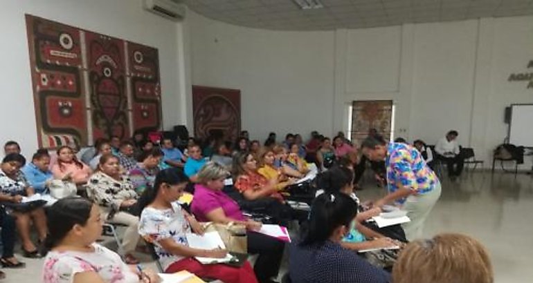 Docentes de primer y segundo grado se capacitan en estrategia basada en fonemas