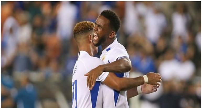 Curazao sorprende y vence a Honduras en Copa Oro de ftbol