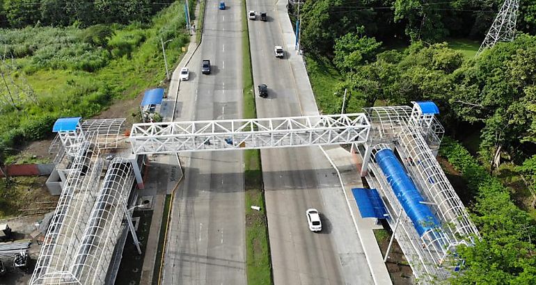 Puente Peatonal de la UTP