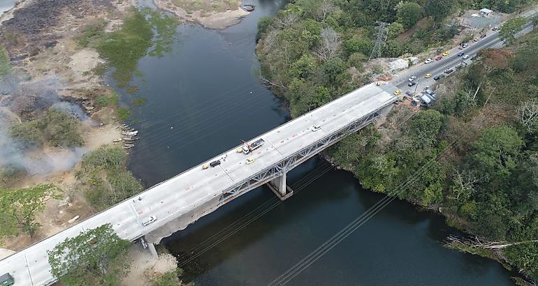 Puente sobre el ro Chagres 