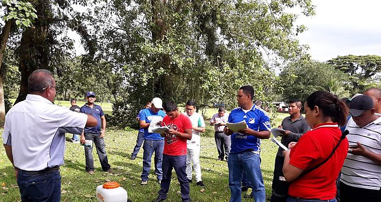 Colaboradores de Chiquita Panam certificados como aplicadores terrestres de plaguicidas