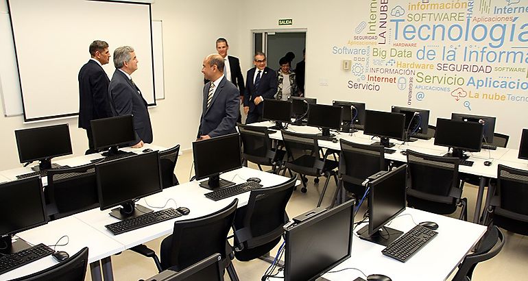 UTP y Banco General Inauguran nuevo laboratorio de computadoras