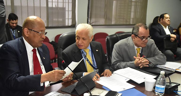 Aprueban en primer debate aumento dficit fiscal