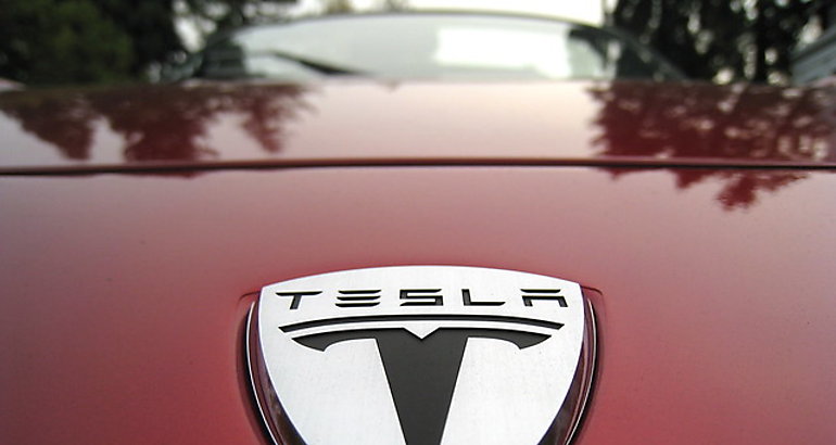 Logo de Tesla