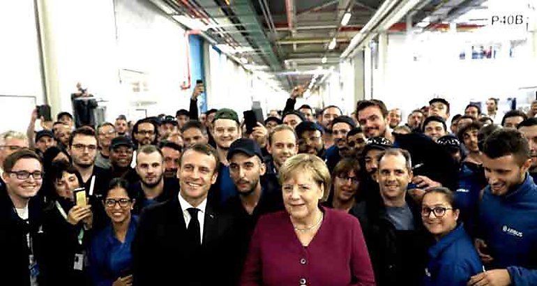 Macron y Merkel visitan planta de Airbus