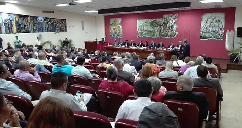 Consejo ampliado de la UP rechaza propuestas de modificacin a la Constitucin