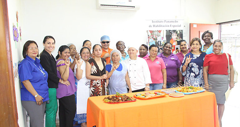 Culmina curso bsico de cocina para madres de familia del IPHE