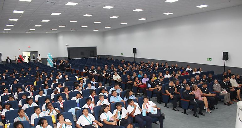 78 mil estudiantes culminan los programas de desarrollo humano Dare y Great 2019