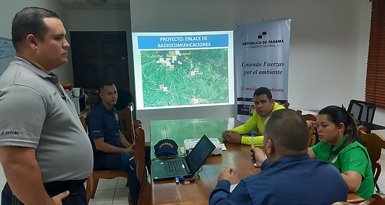 En Chiriqu Ong SAR PANAM y Bomberos presentan proyecto a MiAMBIENTE