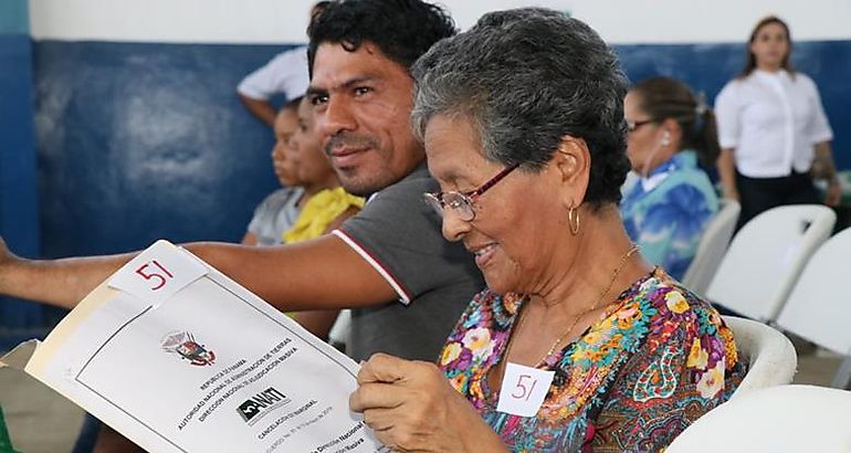 entrega de ttulos de propiedad