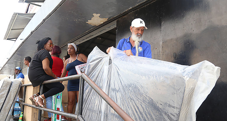 Alcalda de Panam apoya a damnificados por incendio en Curund