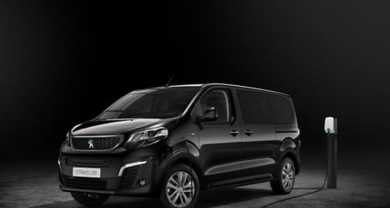  Peugeot eTraveller