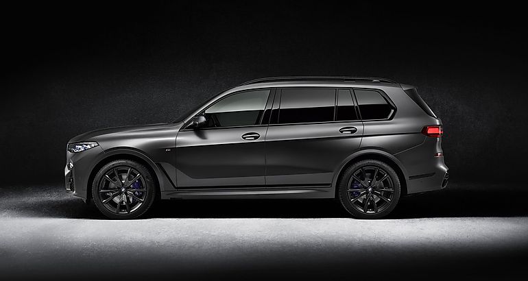 BMW X7 Dark Shadow 