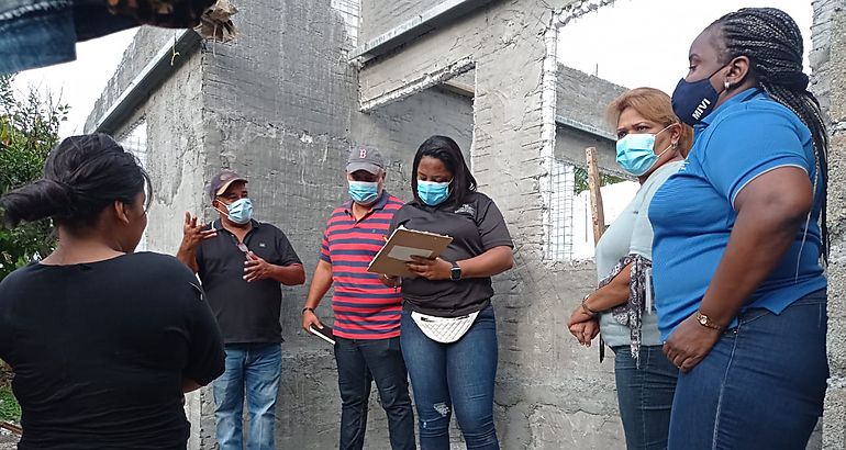 Dan seguimiento a familias afectadas por contingencias en Bocas del Toro