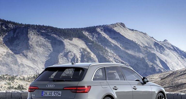 Audi A4 45 TFSI quattro S Tronic 2020