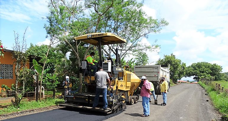 Rehabilitan tramo en la comunidad de Montilla distrito de David