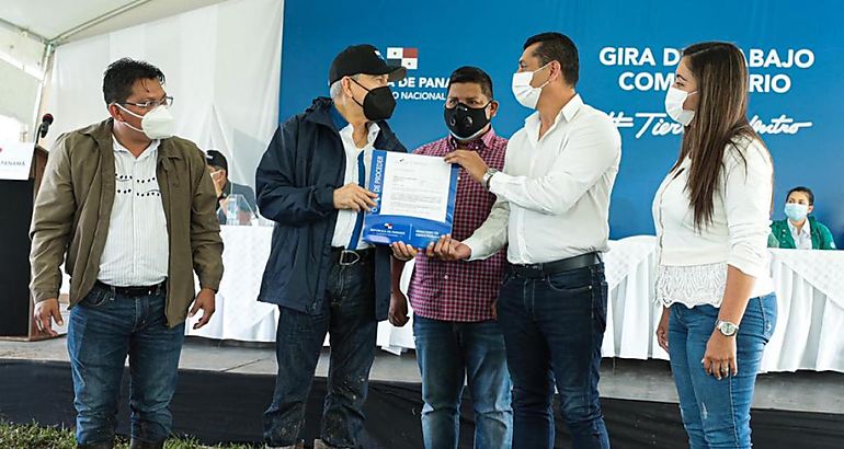 Entregan Orden de Proceder para el Diseo y Construccin de la carretera ChumicoAlto TlicaGuayabito en la Comarca Ngbe Bugl