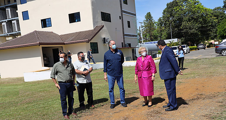 Director Nacional de PANDEPORTES realiza visita a la Universidad Autnoma de Chiriqu