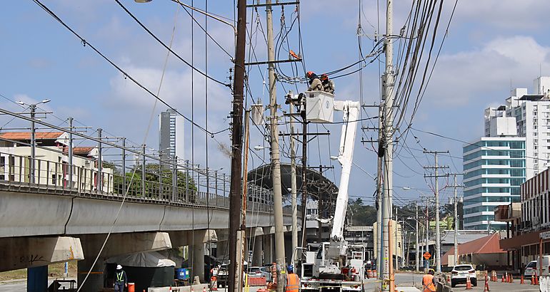 Inician trabajos de reubicaciones del sistema elctrico en la va Transstmica