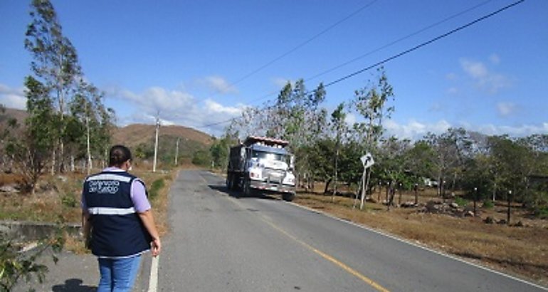 va de acceso a las comunidades de Virul y El Olivo