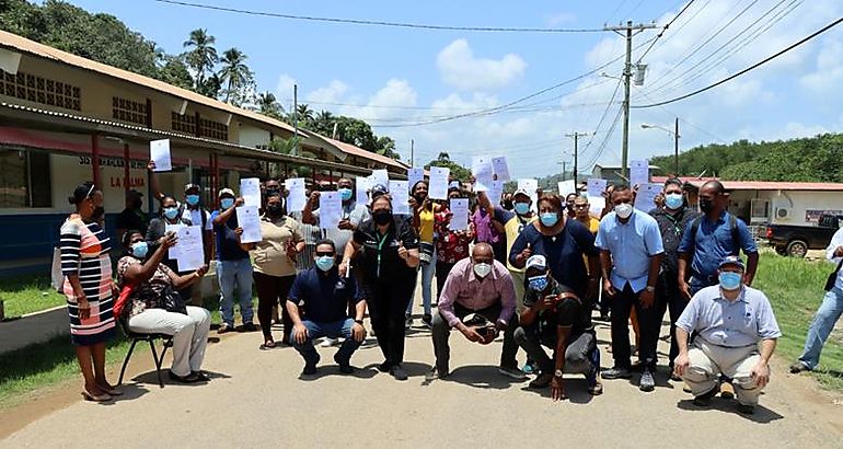 50 familias en La Palma afectadas por siniestro reciben ttulos de sus nuevos hogares