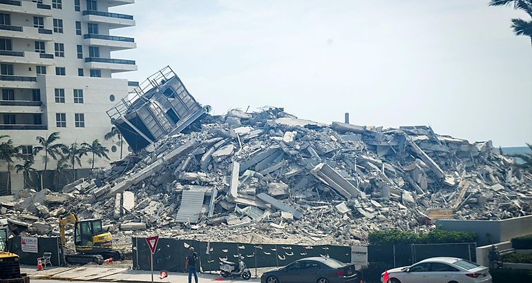 colapso de edificio en Florida