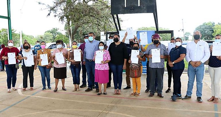 Ms de cien familias de Chiriqu reciben los ttulos de sus tierras