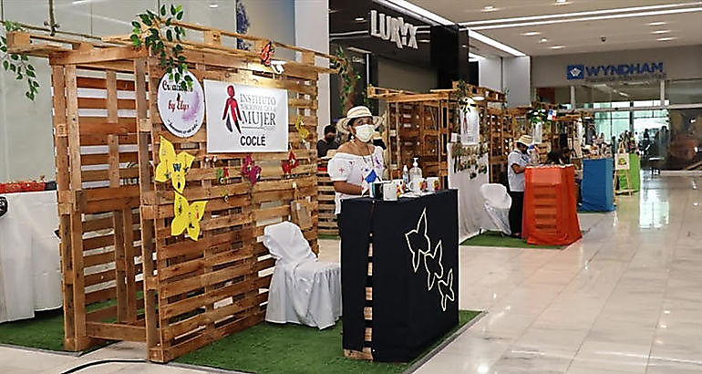 Pasillo del Emprendimiento en Albrook