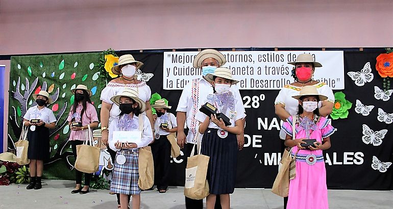 Meduca premia a estudiantes en el Concurso Nacional de Dcimas Ambientales 2021