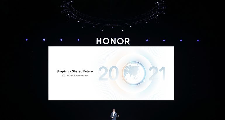 HONOR celebra un ao ms y anuncia el lanzamiento de un nuevo smartphone