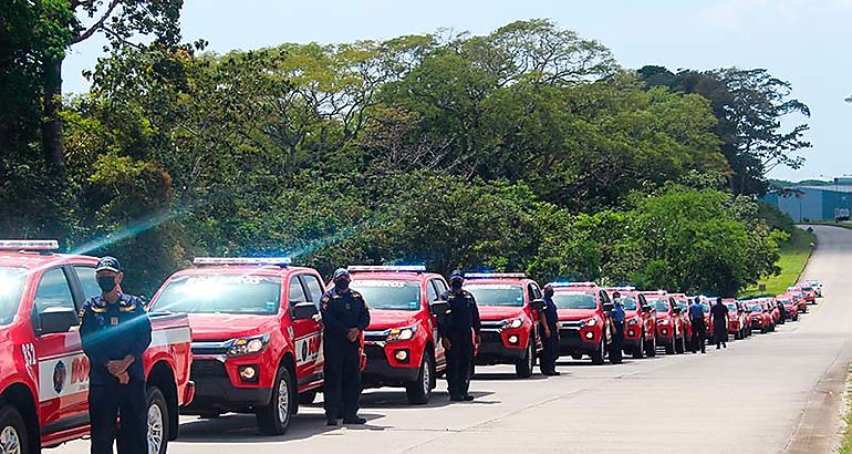 Bomberos regionales reciben nueva flota vehicular