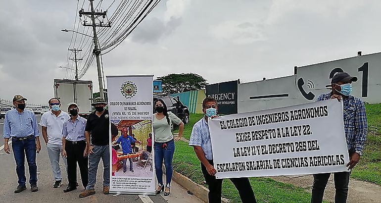 Ingenieros agrnomos protestan y exigen se respete Ley 22 del Consejo Tcnico Nacional de Agricultura